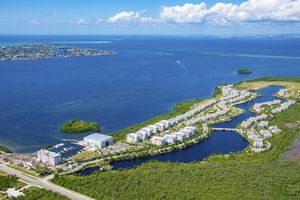 379 ARUBA CIR UNIT 202, BRADENTON, FL