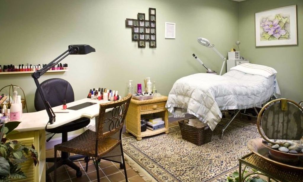 Facial & Nail Salon