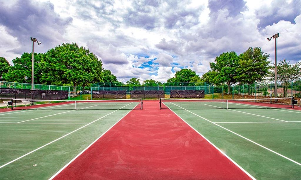 4 Tennis Courts