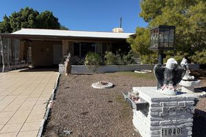 1040 S LAWTHER DR, APACHE JUNCTION, AZ