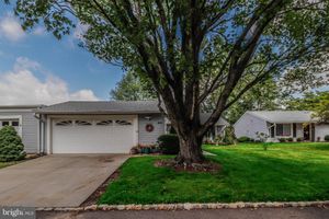109 HEMLOCK PLZ B, MONROE TOWNSHIP, NJ