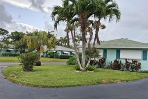635 HUMMINGBIRD LN, DELRAY BEACH, FL