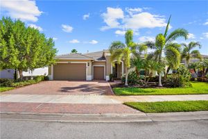 10127 SW CYPRESS WOOD CT, PORT ST LUCIE, FL