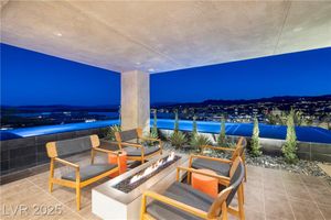 32 HIGHLAND COVE LN, HENDERSON, NV