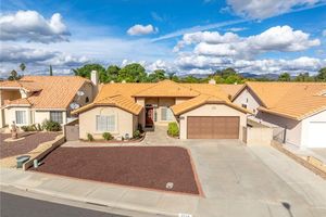 2830 BANYAN TREE LN, HEMET, CA