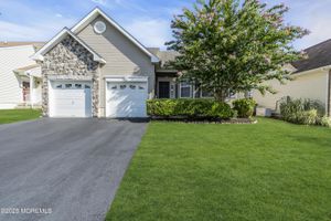 20 SNOWBERRY LN, HOWELL, NJ