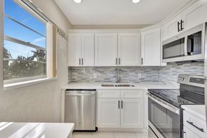 162 SHEFFIELD G, WEST PALM BEACH, FL