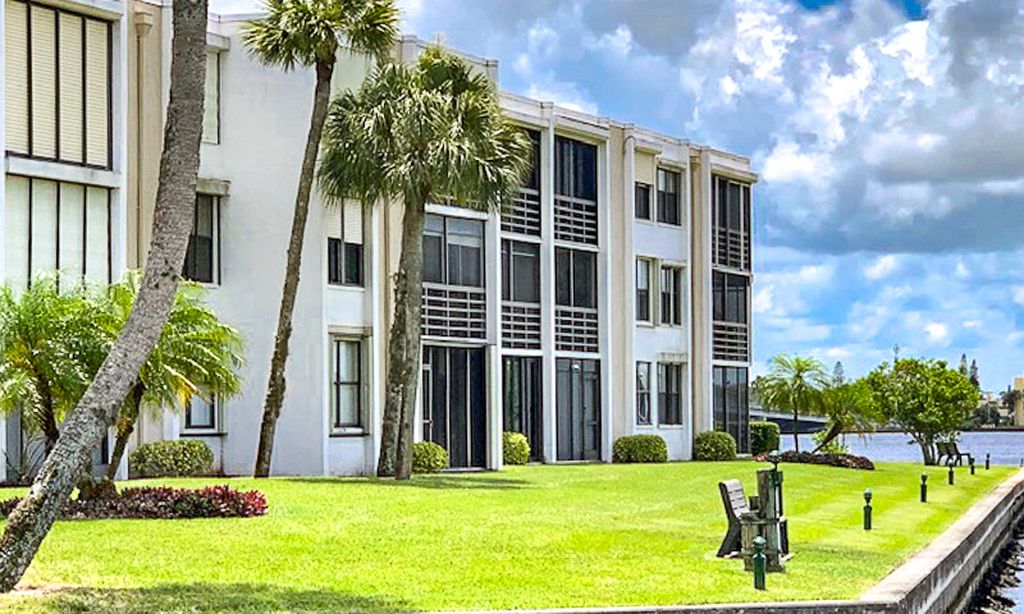 Low-Maintenance Condos