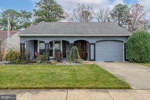 20 BUXTON CT, SOUTHAMPTON, NJ