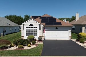 66 VINEYARD CT, MONROE TWP, NJ