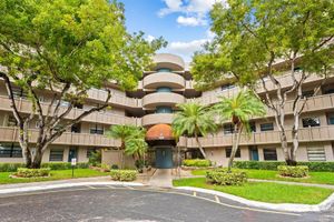 1000 COLONY POINT CIR 311, PEMBROKE PINES, FL