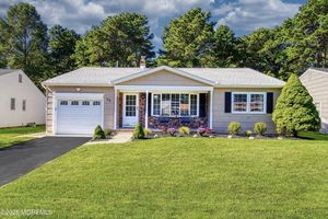 23 ZEELAND DR, TOMS RIVER, NJ