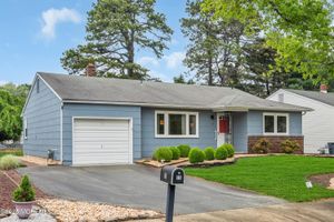 15 BEAVERBROOK DR, TOMS RIVER, NJ
