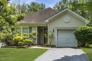 14 SPRING MEADOW DR, LAKEWOOD, NJ