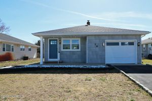 16 SAINT KITTS DR, TOMS RIVER, NJ