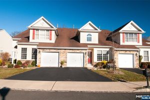 12 FARRINGTON PLZ, SOMERSET, NJ