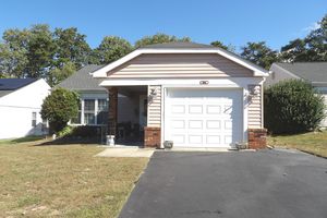 69 BUCKINGHAM DR, SOUTHAMPTON, NJ