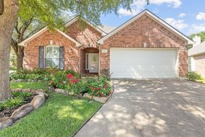 900 MEDINAH DR, FAIRVIEW, TX