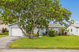 6301 SILVER MOON LN, GREENACRES, FL