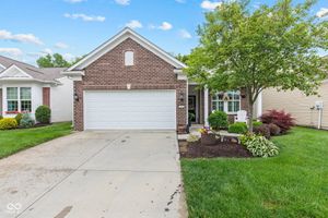 12821 GLORIA DR, FISHERS, IN