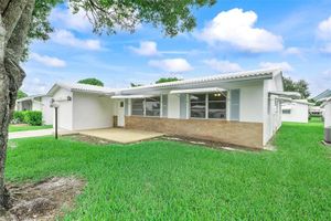 8961 NW 12TH ST, PLANTATION, FL