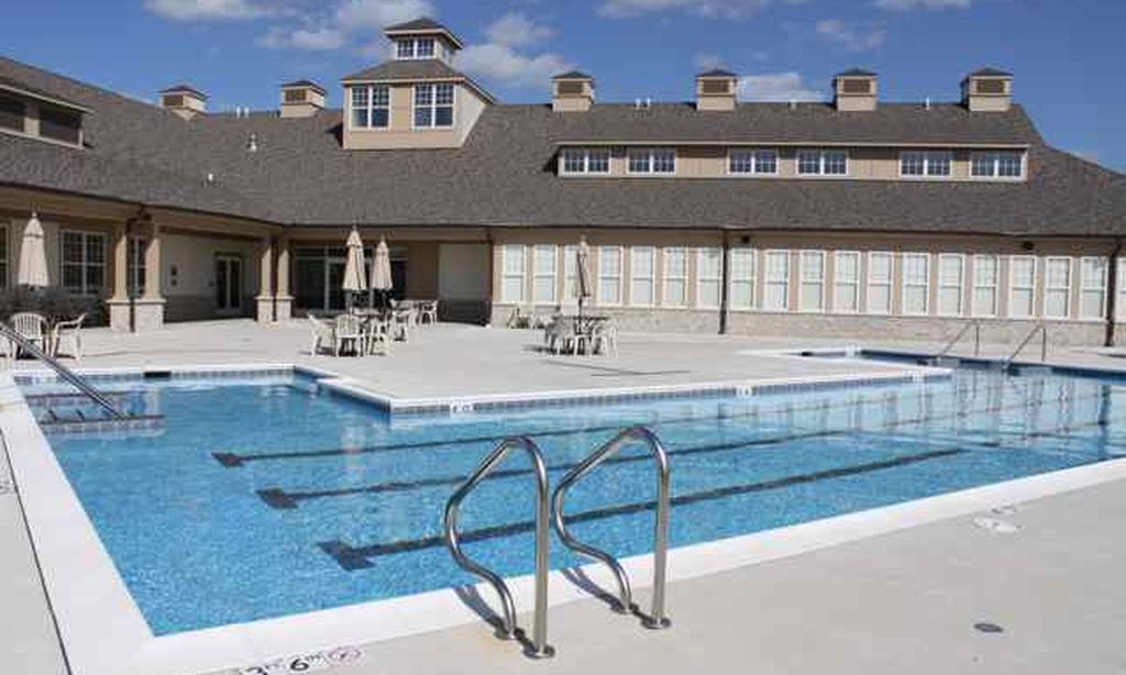 Outdoor pool & sundeck