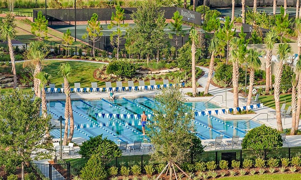 RiverHouse Outdoor Lap Pool