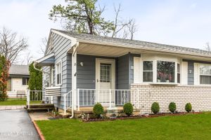 7 VIRGINIA DR B, WHITING, NJ