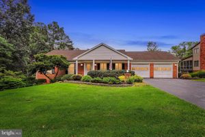 6154 FAIRWAY DR, FAYETTEVILLE, PA