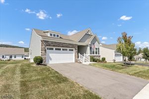 51 MOUNTAIN VIEW LN, PORT MURRAY, NJ