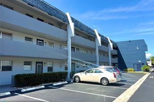 7897 GOLF CIRCLE DR APT 110, MARGATE, FL