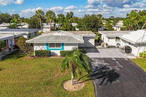 1523 LAKESIDE DR 15, VENICE, FL