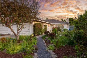 8929 ACORN LN, SANTA ROSA, CA