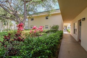 14 VISTA GARDENS TRL APT 102, VERO BEACH, FL