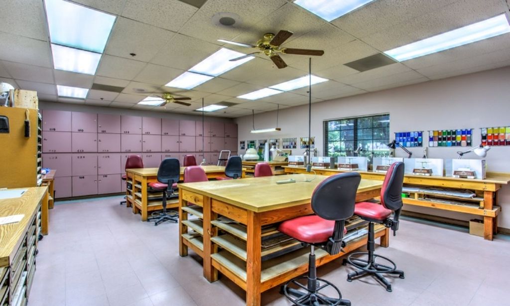 Arts & Crafts Studio