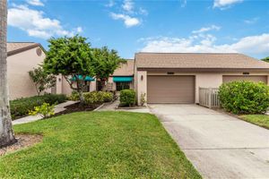 6085 CLUBSIDE DR, SARASOTA, FL
