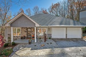 2508 CARRIAGE FALLS CT, HENDERSONVILLE, NC