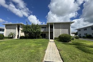 115 SOUTH BLVD APT 1C, BOYNTON BEACH, FL