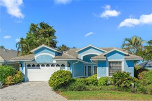 70 FOUNTAIN CIR, NAPLES, FL