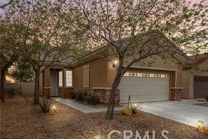 10364 LAKESHORE DR, APPLE VALLEY, CA