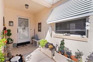 1025 AVALON AVE, LADY LAKE, FL