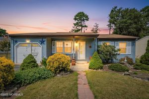 1 CHELSEA DR, WHITING, NJ