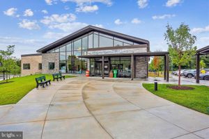 15101 INTERLACHEN DR 1-724, SILVER SPRING, MD