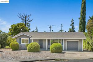140 GLACIER CIR, VACAVILLE, CA