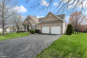 301 WHITESTONE RD, AVONDALE, PA
