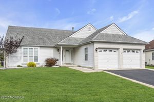 6 SNOWDON CT, TOMS RIVER, NJ