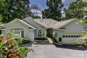 206 GLENROY CT, FLAT ROCK, NC