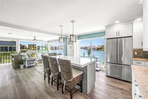333 HARBOUR DR 201, NAPLES, FL