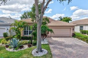 8206 AZURE COAST BLVD, LAKE WORTH, FL