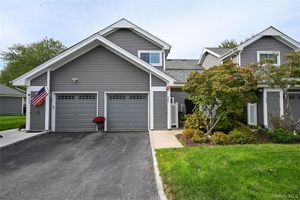 225 RIVER DR, MORICHES, NY